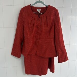 Orange skirt suit size 12 Monroe and main